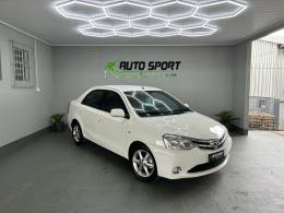 TOYOTA - ETIOS - 2013/2013 - Branca - R$ 43.900,00