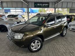 RENAULT - DUSTER - 2013/2014 - Verde - R$ 59.800,00