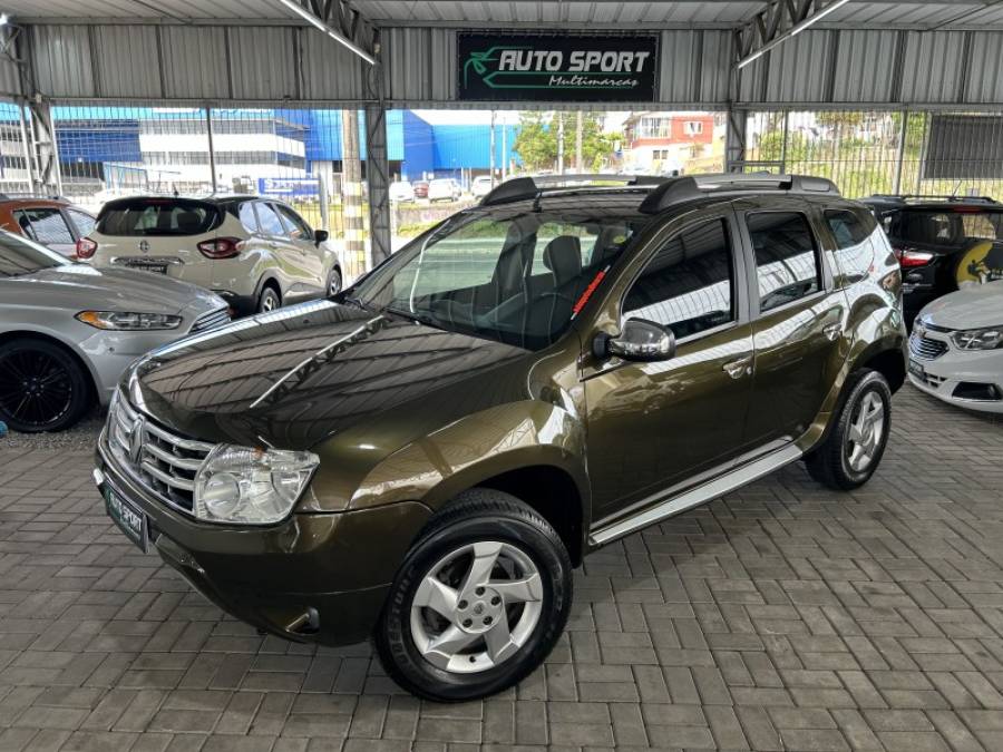 RENAULT - DUSTER - 2013/2014 - Verde - R$ 59.800,00