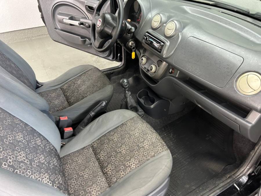 FIAT - UNO - 2012/2012 - Preta - R$ 21.900,00