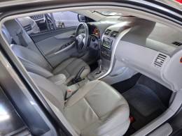 TOYOTA - COROLLA - 2010/2011 - Cinza - R$ 61.900,00