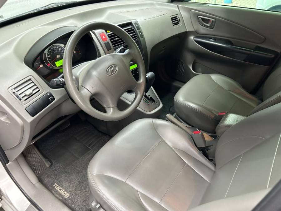 HYUNDAI - TUCSON - 2015/2016 - Prata - R$ 66.000,00