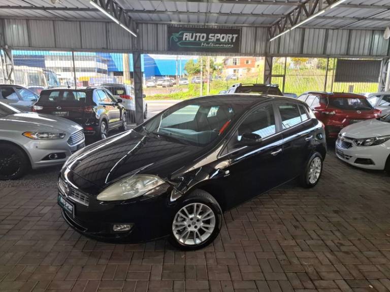 FIAT - BRAVO - 2013/2013 - Preta - R$ 32.900,00