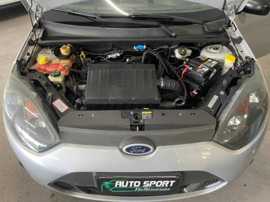 FORD - FIESTA - 2011/2012 - Prata - R$ 28.000,00