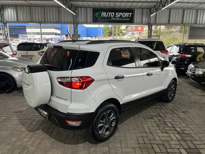 FORD - ECOSPORT - 2018/2019 - Branca - R$ 74.800,00