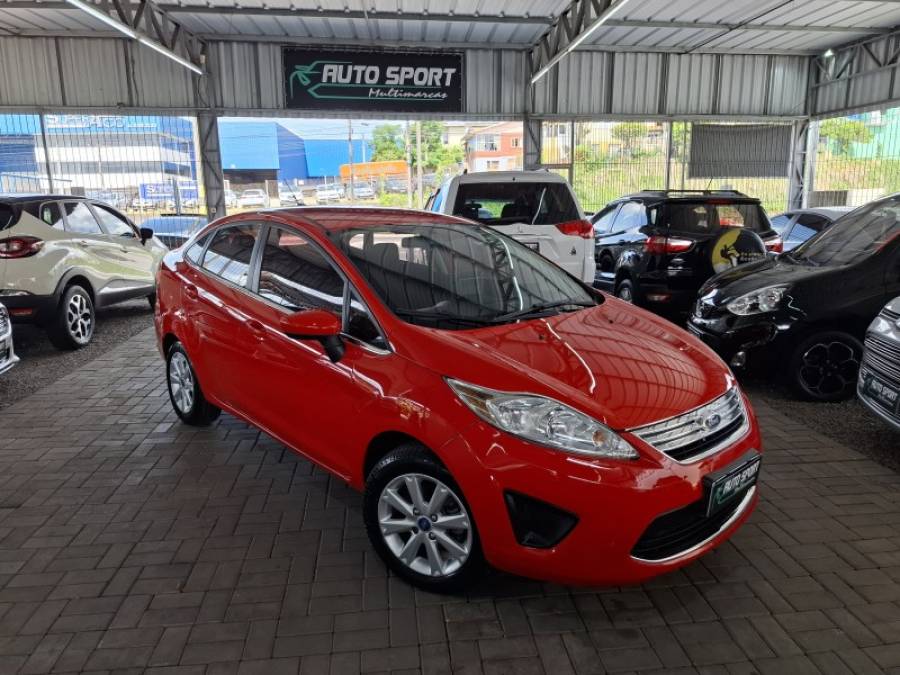 FORD - FIESTA - 2012/2012 - Vermelha - R$ 41.000,00