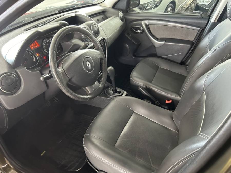 RENAULT - DUSTER - 2013/2014 - Verde - R$ 59.800,00
