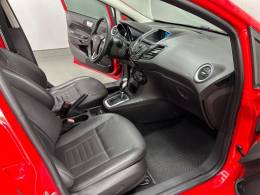 FORD - FIESTA - 2013/2014 - Vermelha - R$ 45.000,00