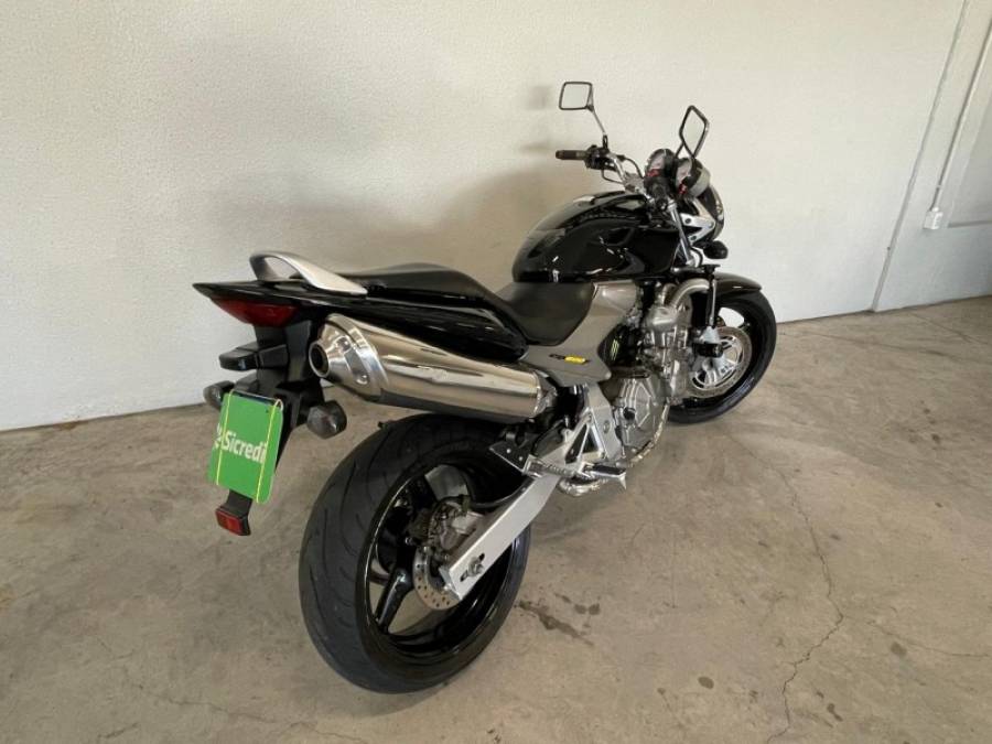 HONDA - CB 600F - 2005/2005 - Preta - R$ 27.900,00