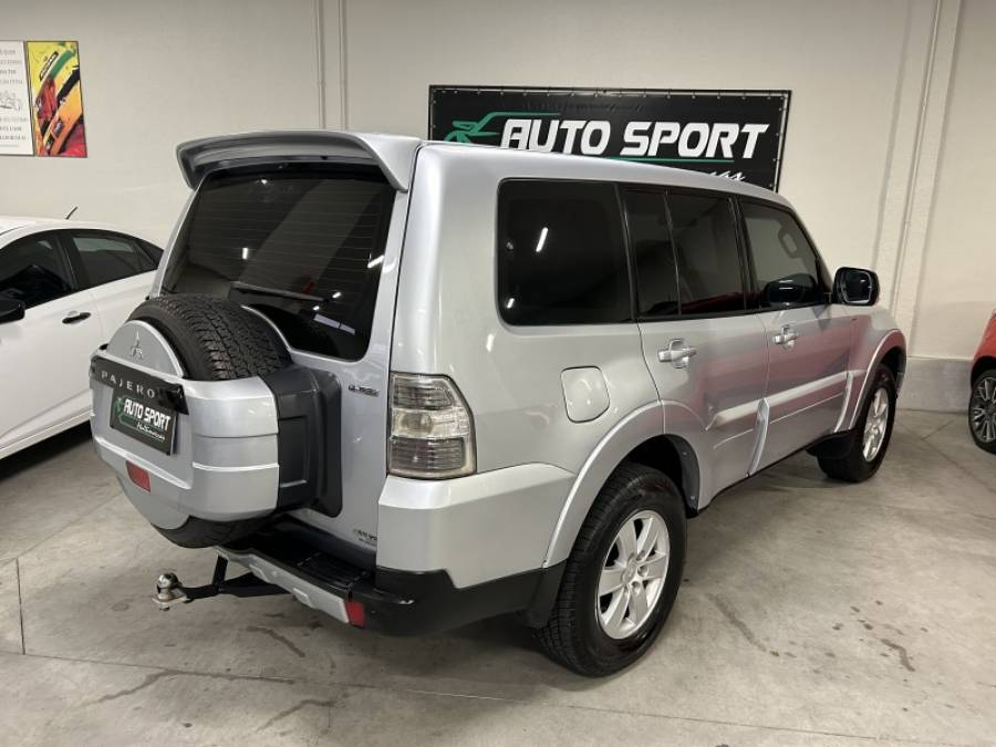 MITSUBISHI - PAJERO FULL - 2007/2008 - Prata - R$ 69.900,00