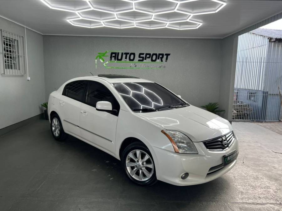 NISSAN - SENTRA - 2011/2012 - Branca - R$ 45.900,00