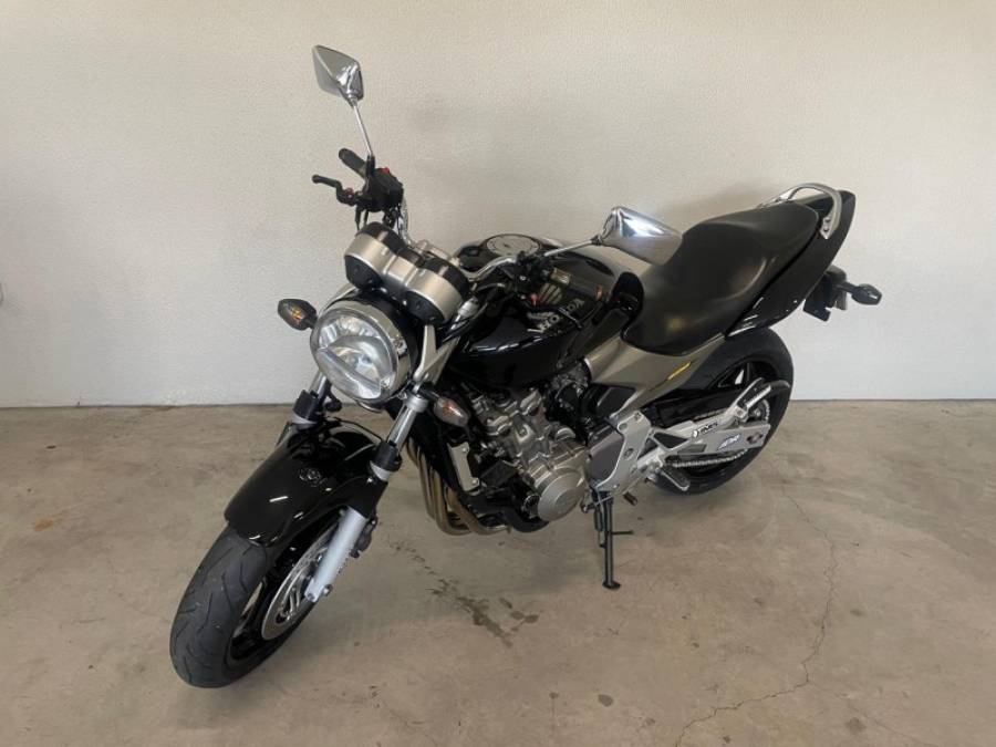 HONDA - CB 600F - 2005/2005 - Preta - R$ 27.900,00