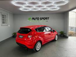 FORD - FIESTA - 2013/2014 - Vermelha - R$ 45.000,00