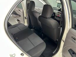 TOYOTA - ETIOS - 2013/2013 - Branca - R$ 43.900,00