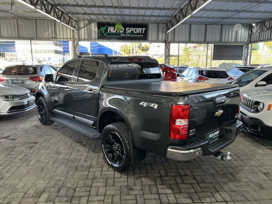 CHEVROLET - S10 - 2020/2020 - Cinza - R$ 149.900,00