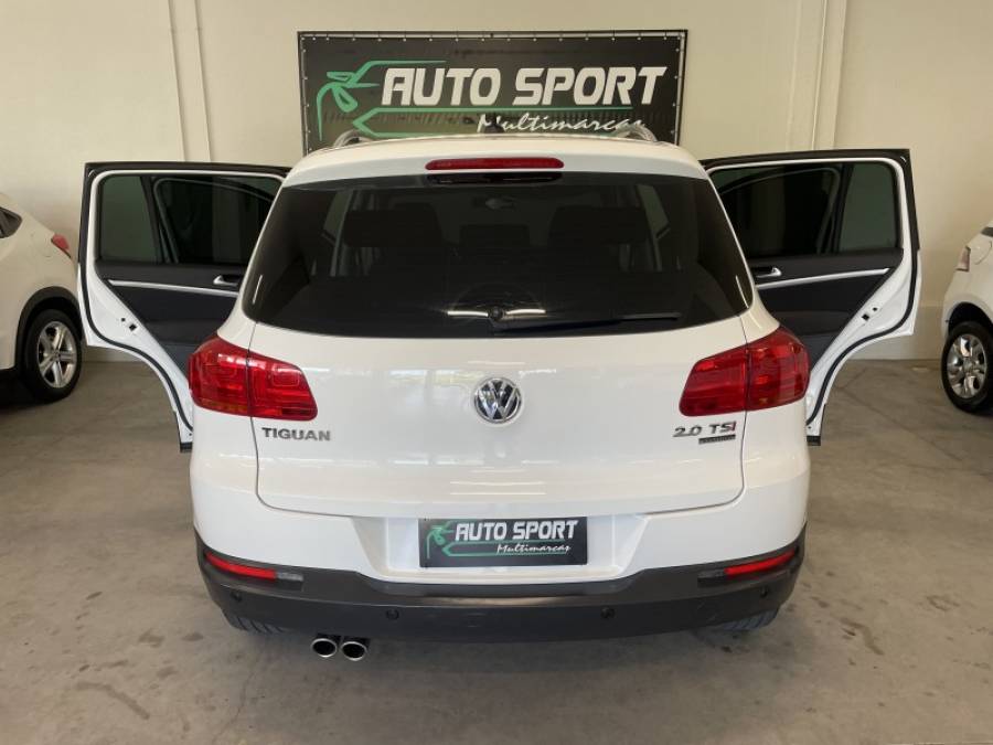 VOLKSWAGEN - TIGUAN - 2013/2014 - Branca - R$ 69.900,00