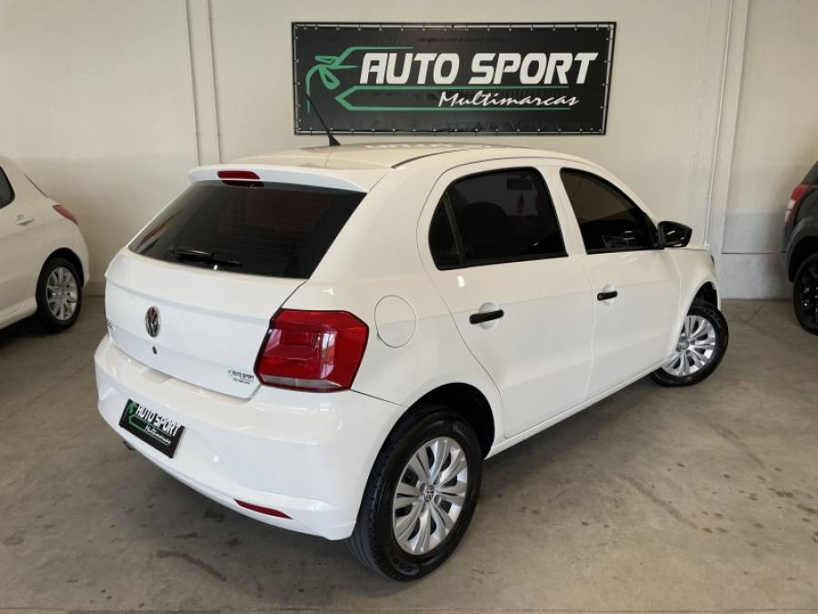 VOLKSWAGEN - GOL - 2017/2018 - Branca - R$ 45.900,00