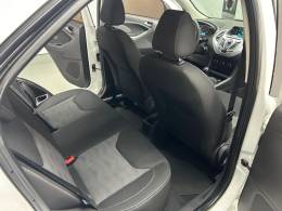 FORD - KA - 2016/2017 - Branca - R$ 49.900,00