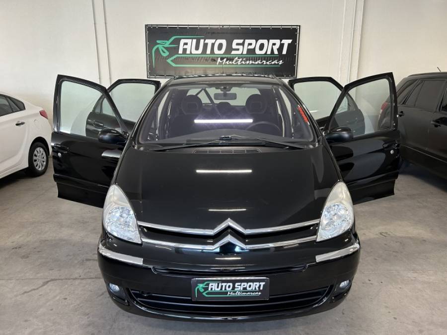 CITROËN - XSARA PICASSO - 2011/2012 - Preta - R$ 31.900,00