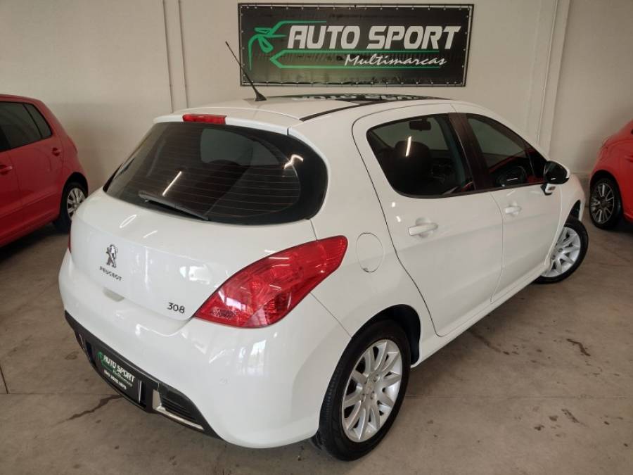 PEUGEOT - 308 - 2013/2014 - Branca - R$ 39.900,00