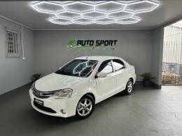 TOYOTA - ETIOS - 2013/2013 - Branca - R$ 43.900,00