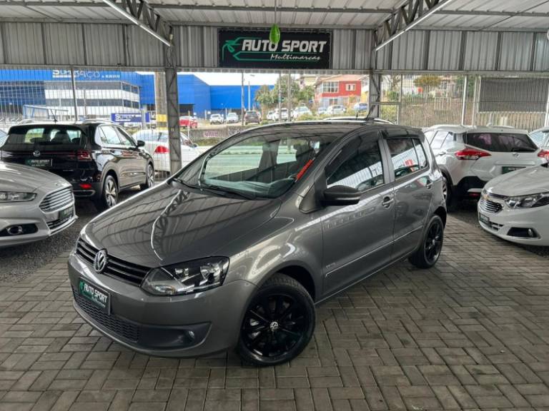 VOLKSWAGEN - FOX - 2010/2011 - Cinza - R$ 34.900,00