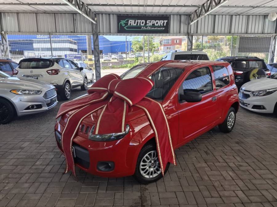 FIAT - UNO - 2015/2016 - Vermelha - R$ 30.000,00