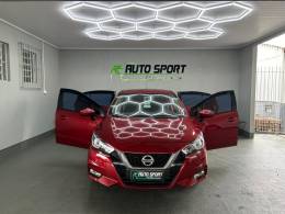NISSAN - VERSA - 2022/2023 - Vermelha - R$ 97.800,00