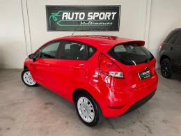 FORD - FIESTA - 2015/2015 - Vermelha - R$ 43.900,00