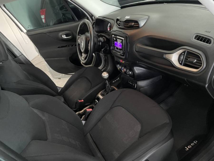 JEEP - RENEGADE - 2015/2016 - Prata - R$ 66.900,00