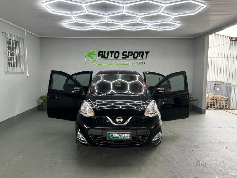 NISSAN - MARCH - 2017/2018 - Preta - R$ 46.000,00