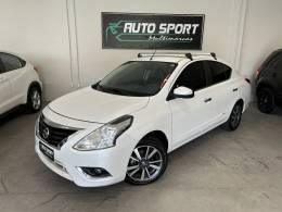 NISSAN - VERSA - 2017/2018 - Branca - R$ 65.000,00