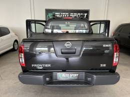 NISSAN - FRONTIER - 2011/2012 - Preta - R$ 95.000,00