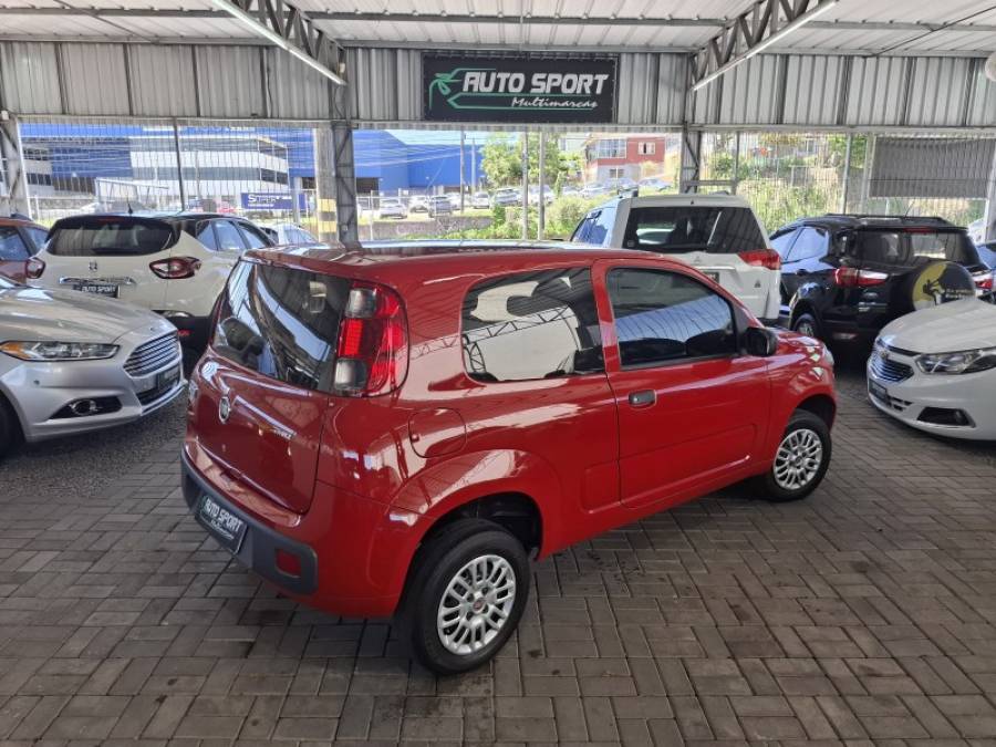 FIAT - UNO - 2015/2016 - Vermelha - R$ 30.000,00