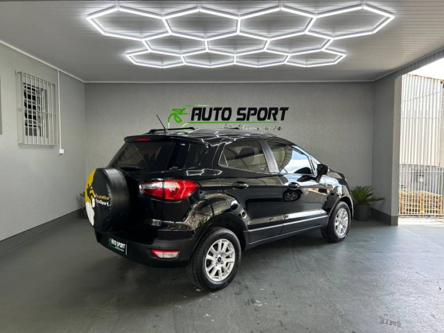 FORD - ECOSPORT - 2017/2018 - Preta - R$ 68.000,00