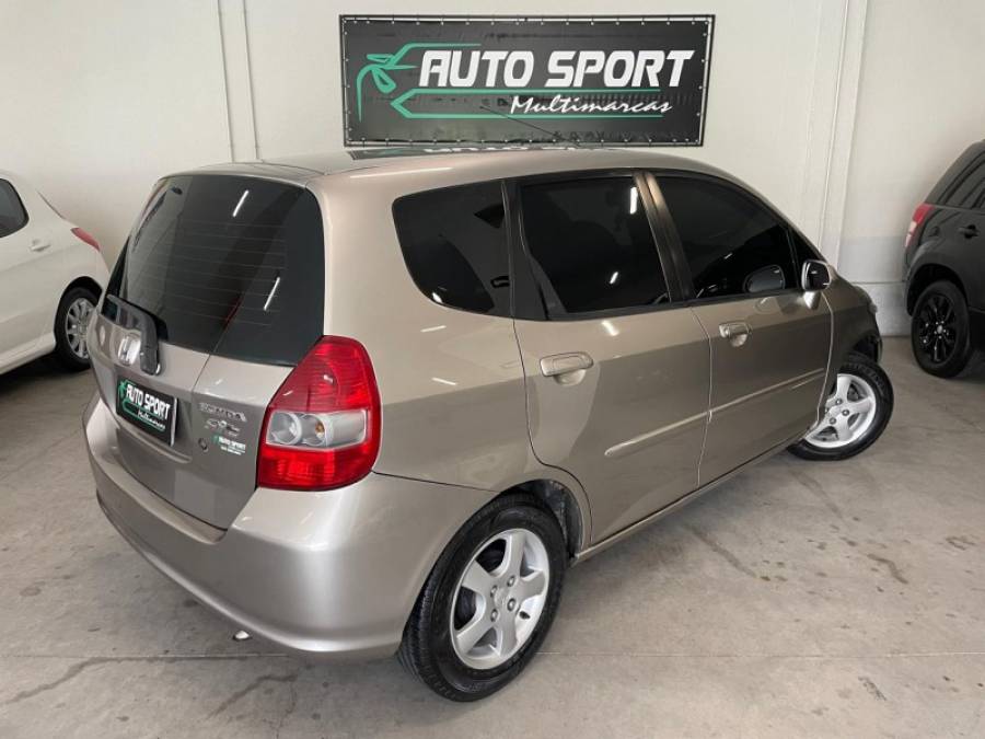 HONDA - FIT - 2006/2006 - Dourada - R$ 30.000,00