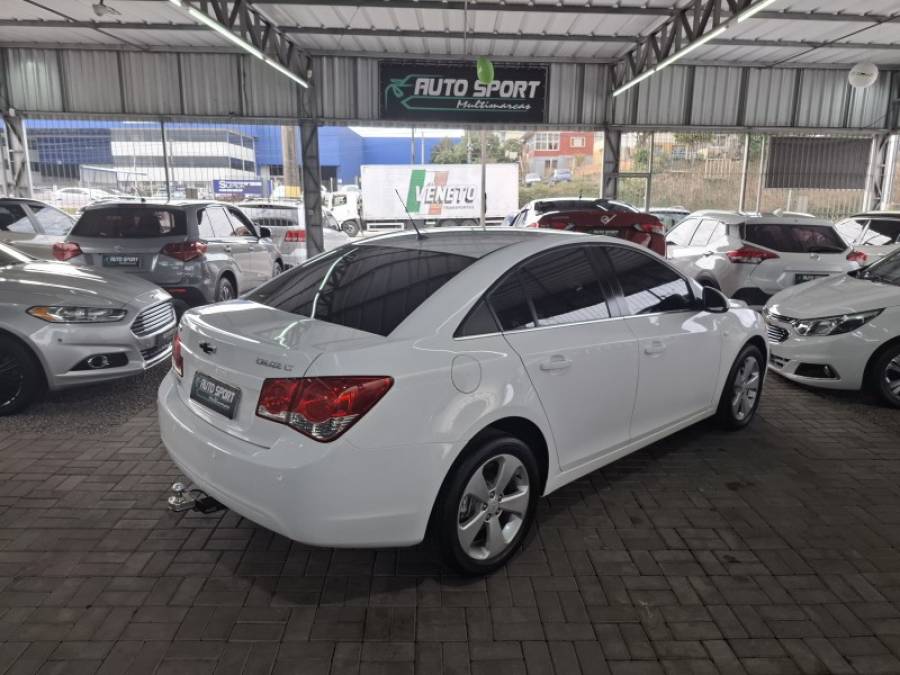 CHEVROLET - CRUZE - 2011/2012 - Branca - R$ 55.000,00