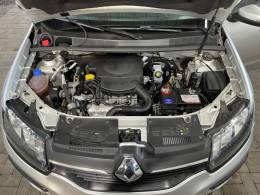 RENAULT - SANDERO - 2015/2015 - Prata - R$ 43.900,00