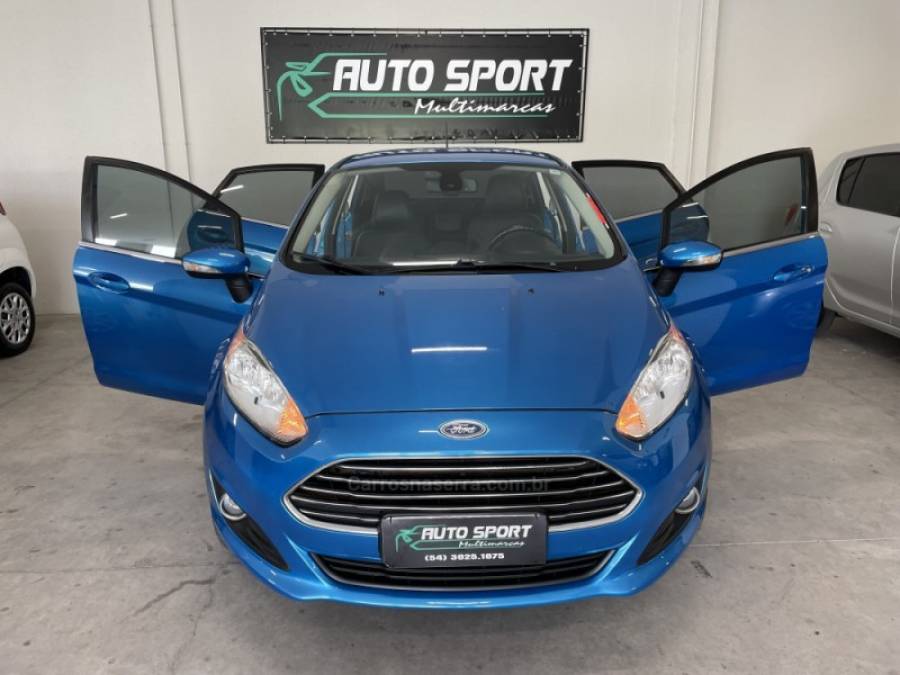 FORD - FIESTA - 2013/2014 - Azul - R$ 44.000,00