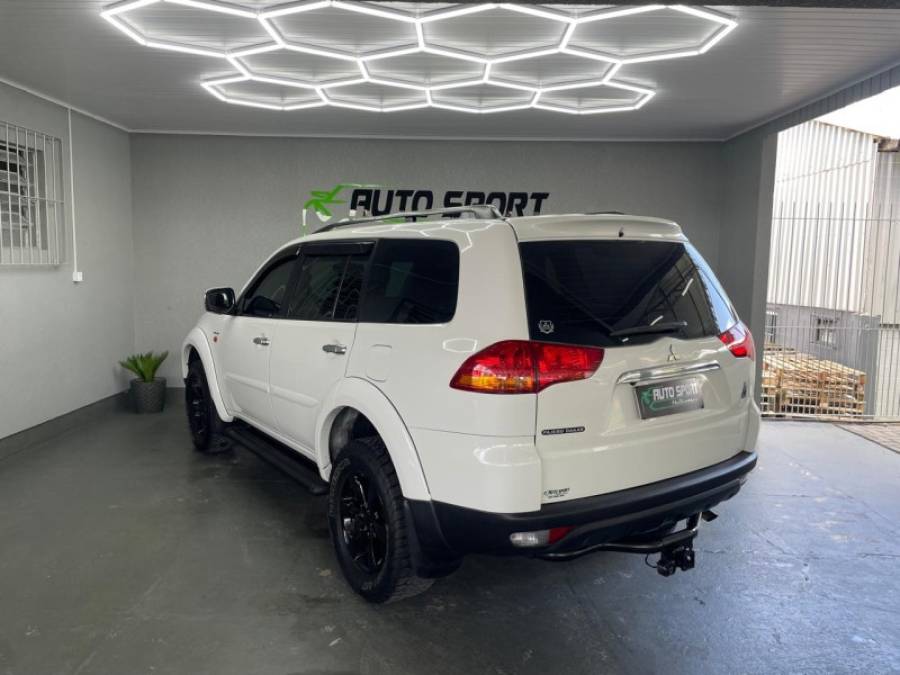 MITSUBISHI - PAJERO DAKAR - 2011/2012 - Branca - R$ 98.000,00