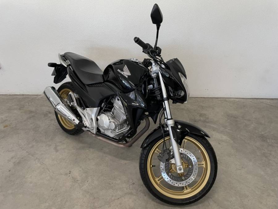 HONDA - CB 300R - 2014/2015 - Preta - Sob Consulta