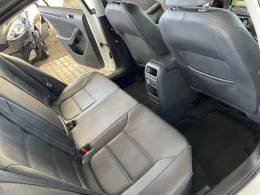 VOLKSWAGEN - JETTA - 2012/2012 - Branca - R$ 69.900,00