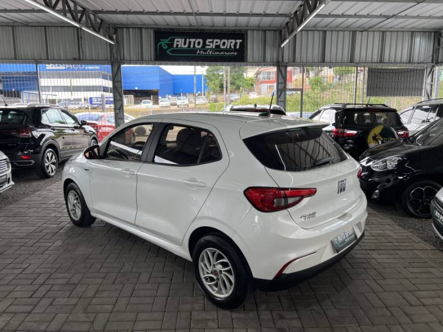 FIAT - ARGO - 2018/2018 - Branca - R$ 53.900,00
