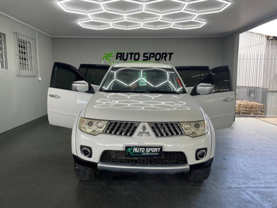 MITSUBISHI - PAJERO DAKAR - 2011/2012 - Branca - R$ 98.000,00