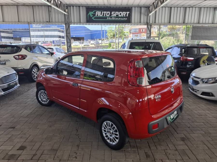 FIAT - UNO - 2015/2016 - Vermelha - R$ 30.000,00