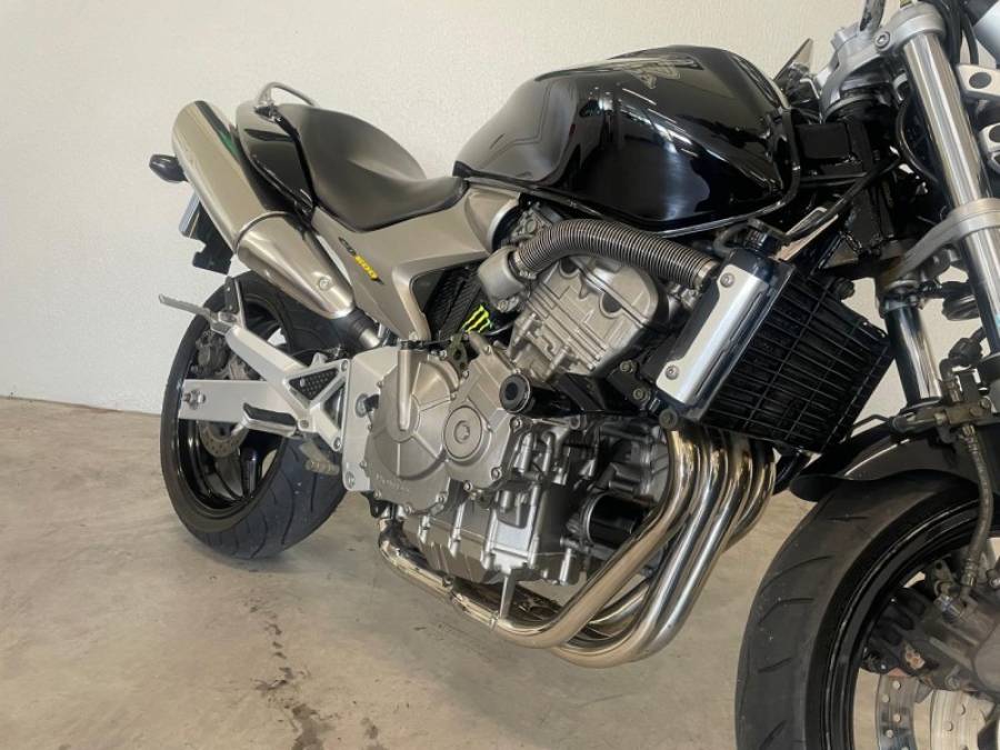 HONDA - CB 600F - 2005/2005 - Preta - R$ 27.900,00