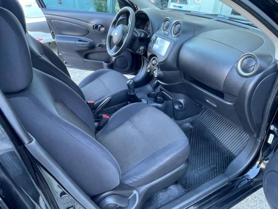 NISSAN - VERSA - 2012/2012 - Preta - R$ 33.900,00