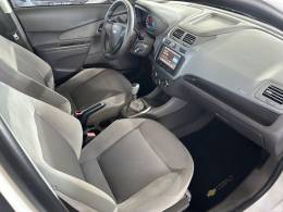 CHEVROLET - COBALT - 2013/2014 - Branca - R$ 42.000,00