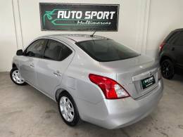 NISSAN - VERSA - 2012/2012 - Prata - R$ 33.900,00