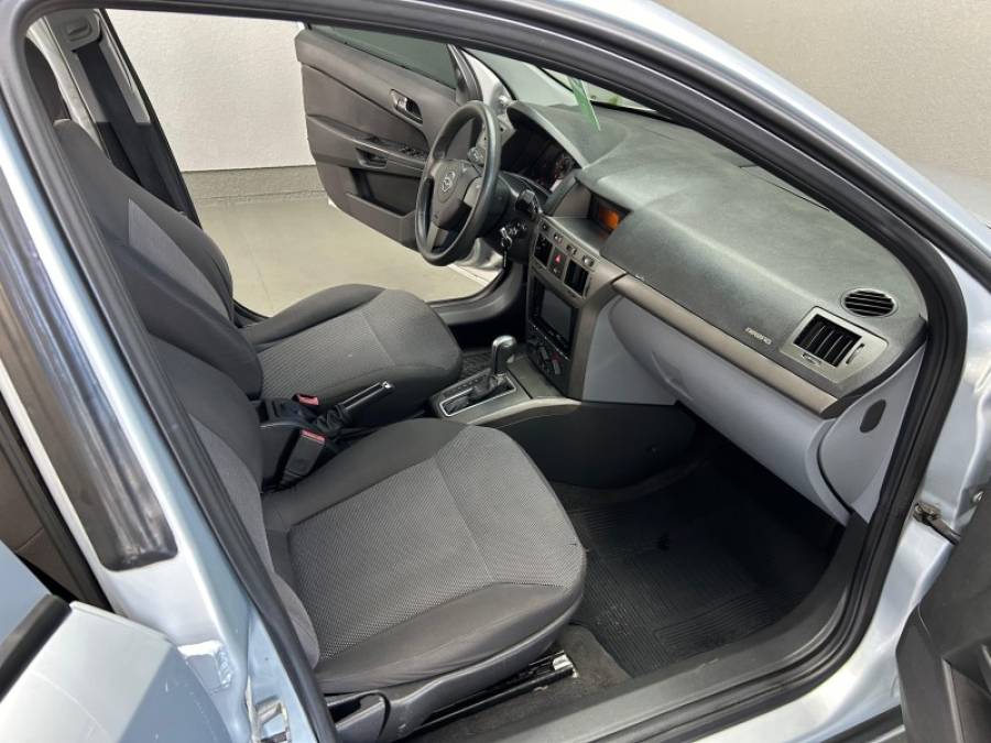 CHEVROLET - VECTRA - 2008/2009 - Prata - R$ 42.900,00